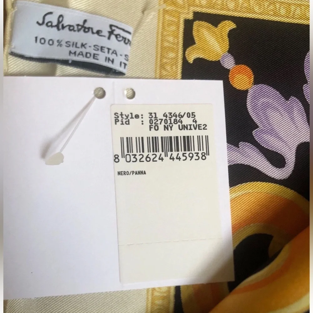 Salvatore Ferragamo New York University Silk Scarf Limited Ed. 90s VTG NWT RARE